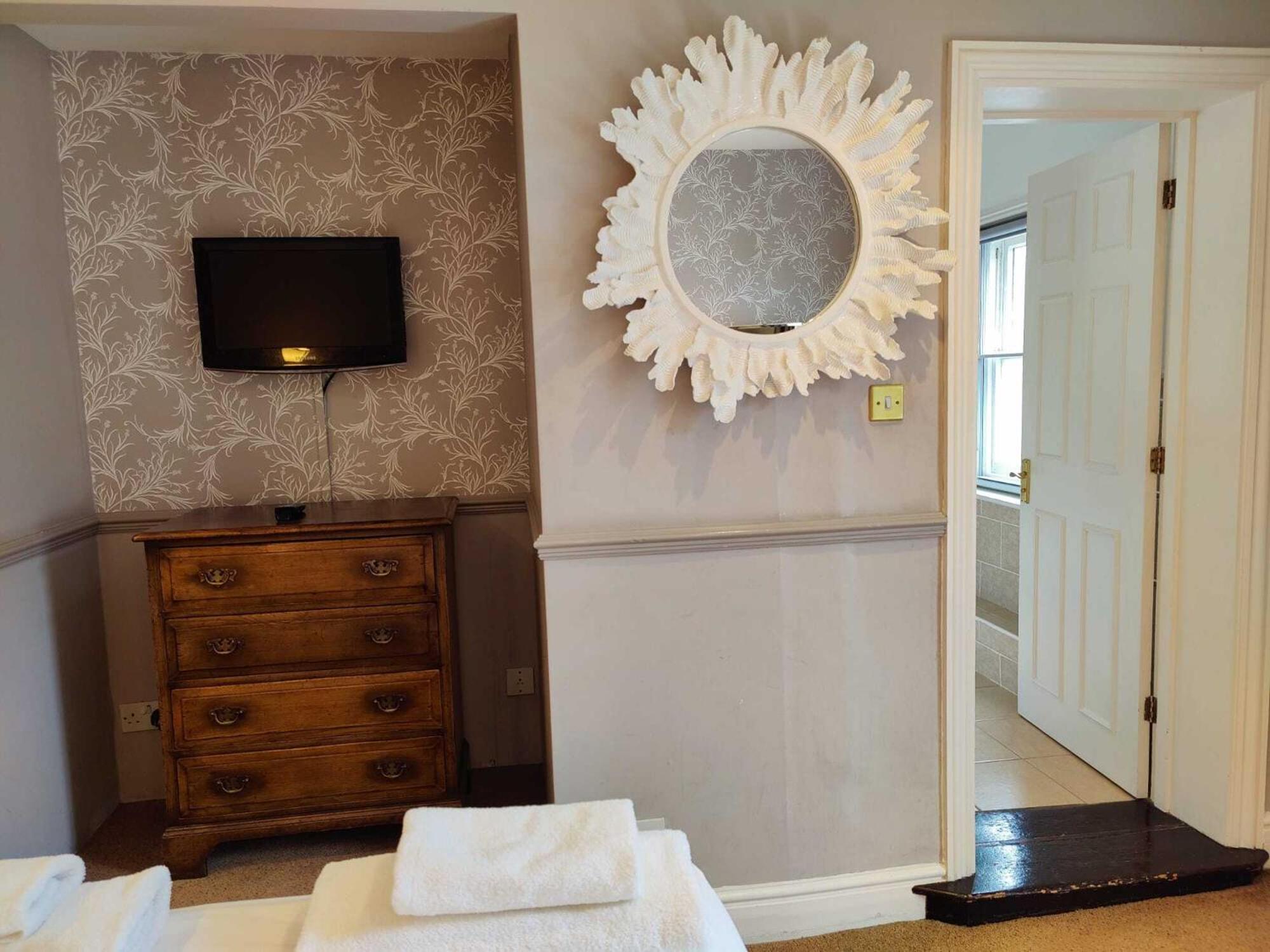 The Crown Hotel Framlingham Habitación foto