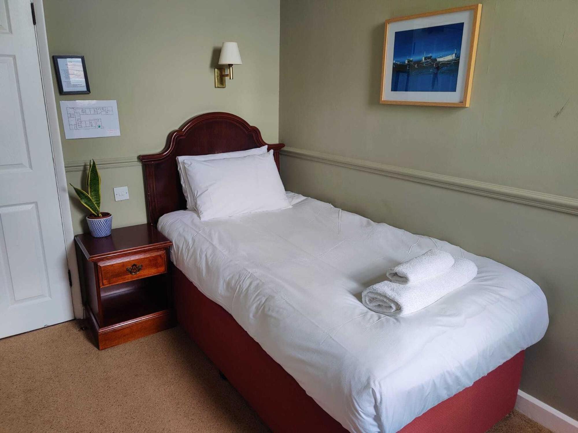 The Crown Hotel Framlingham Habitación foto