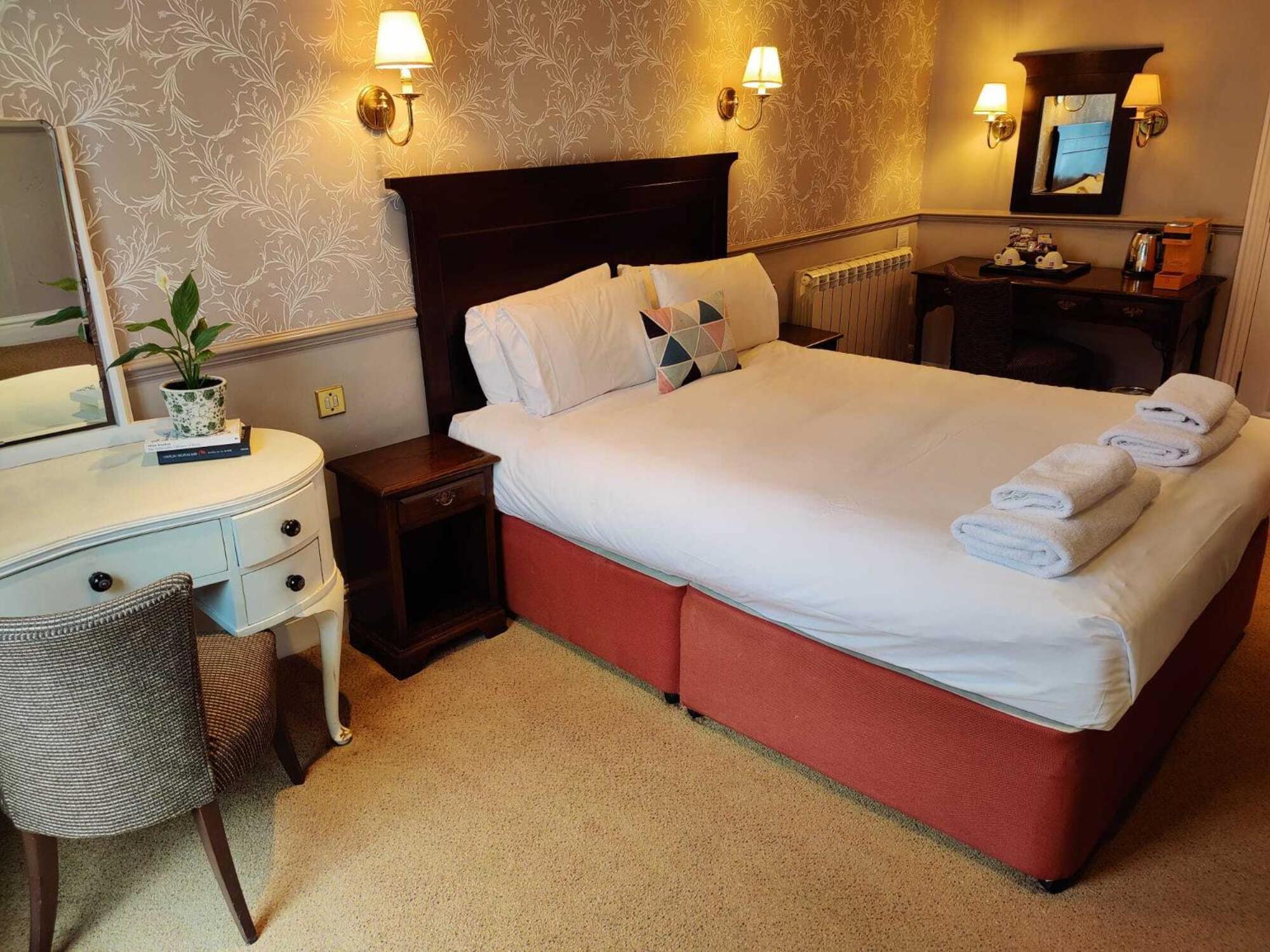 The Crown Hotel Framlingham Habitación foto